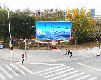 叙永户外大屏广告投放要点。